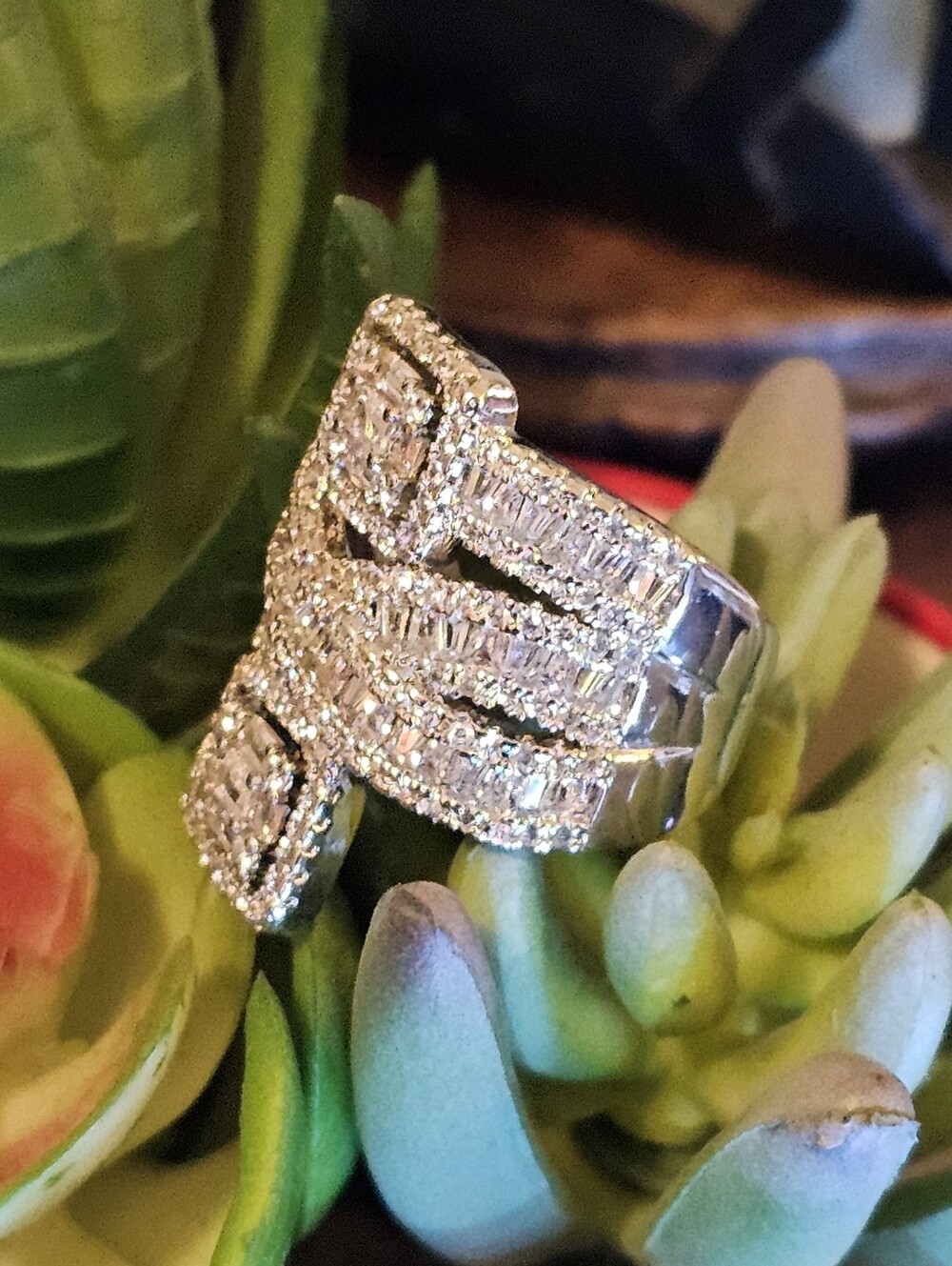 Luxury Crossover Rhinestone Ring - Picture 2 of 5